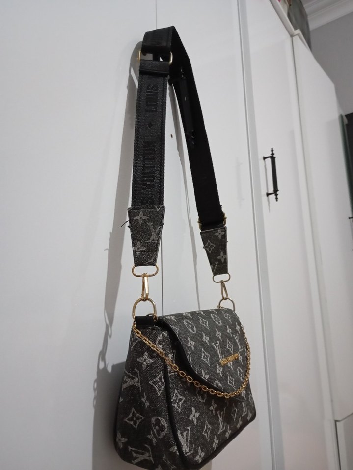 Gri Yılan Desenli Zincir Detaylı Kadın Çanta - Görsel 4