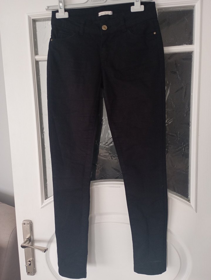 Siyah Fermuarlı Dar Kesim Kadın Jean - Görsel 3