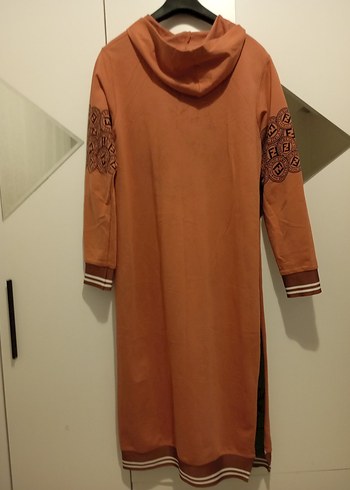 Uzun Kollu Zincir Detaylı Kahverengi Tunik - Görsel 5