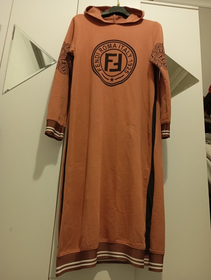 Uzun Kollu Zincir Detaylı Kahverengi Tunik - Görsel 3