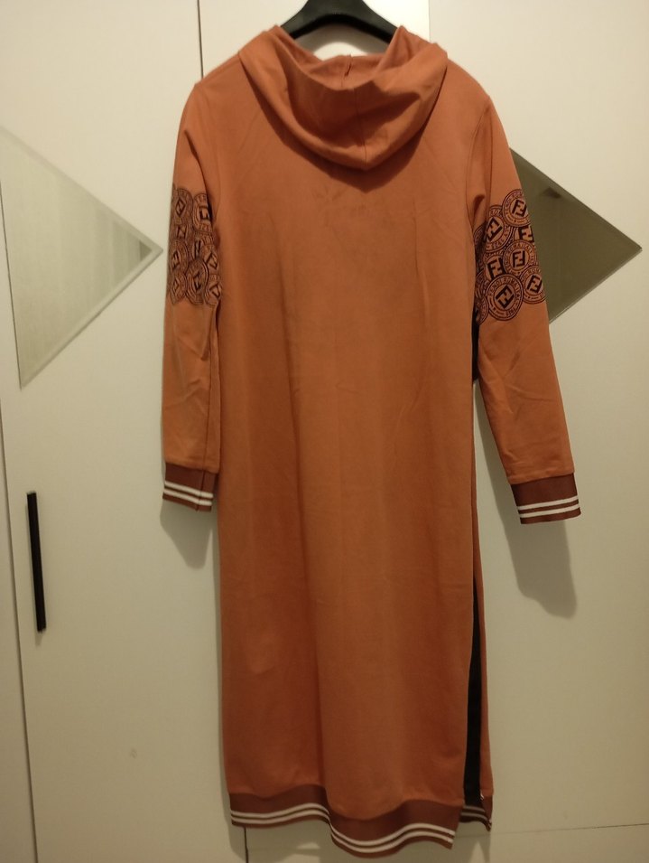 Uzun Kollu Zincir Detaylı Kahverengi Tunik - Görsel 5