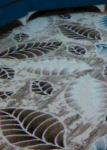 Beden yaprak desenli halı