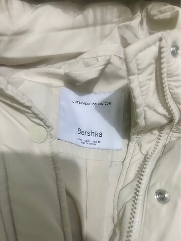 l Beden BERSHKA MONT
