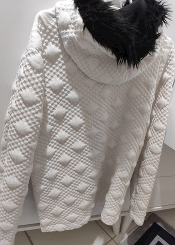 Beyaz Kapüşonlu Kısa Kadın Kışlık Ceket M beden - Görsel 3