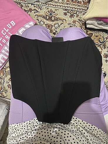 Straplez crop