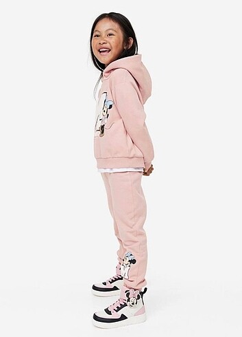7 Yaş Beden ZARA MINNIE MOUSE KAPÜŞONLU TAKIM