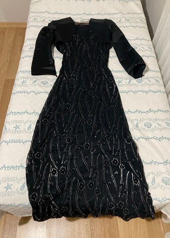 Uzun Kollu İşlemeli Siyah Gotik Abiye Elbise