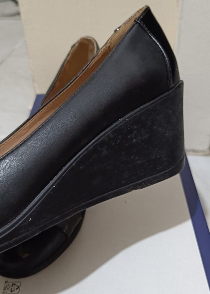 Dolgu topuk ayakkabı - Görsel 2