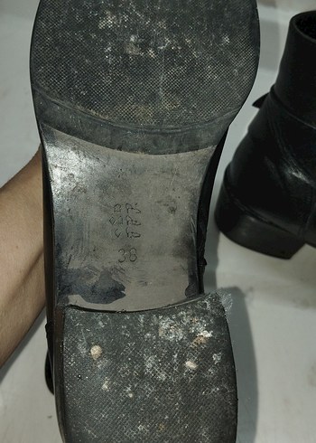 Siyah Deri Tokalı Kadın Bot - Görsel 6