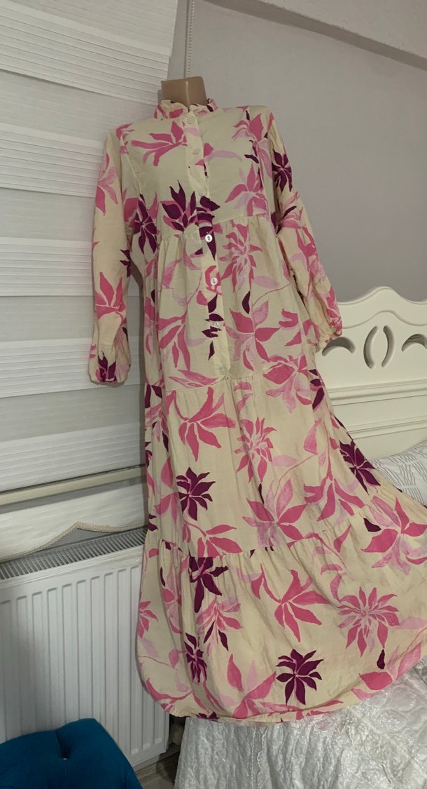 Pembe Çiçek Desenli Uzun Bohem Elbise - Görsel 2