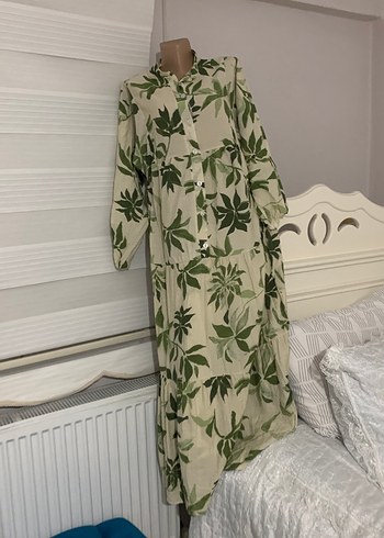 Uzun Kollu Yeşil Baskılı Keten Elbise - Görsel 4