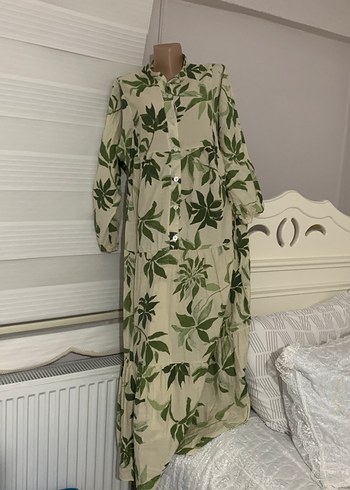 Uzun Kollu Yeşil Baskılı Keten Elbise - Görsel 2