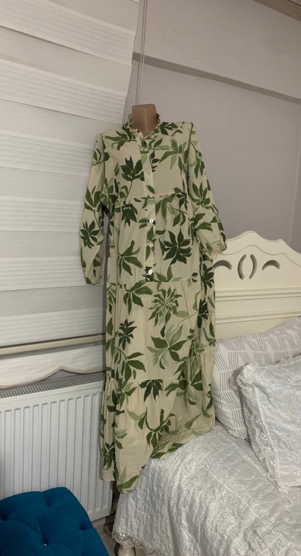 Uzun Kollu Yeşil Baskılı Keten Elbise - Görsel 2