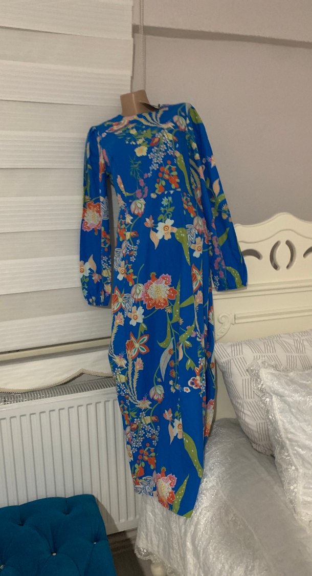 Mavi Çiçek Desenli Uzun Bohem Elbise - Görsel 2