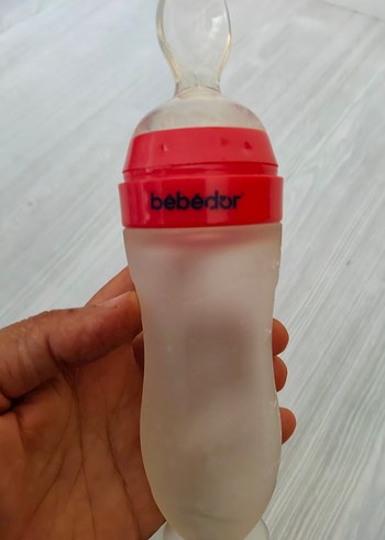 Kırmızı Bebek Biberonu - Görsel 2