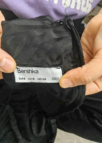 Siyah Mini Saten V Yaka Kadın Tulum - Görsel 7