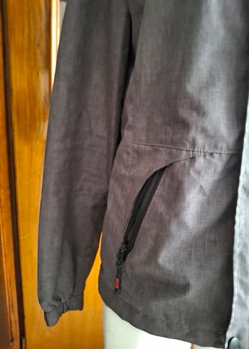 Gri Kapüşonlu Kadın Yağmurluk - Görsel 2