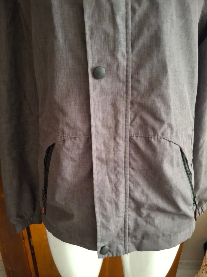 Gri Kapüşonlu Kadın Yağmurluk - Görsel 4