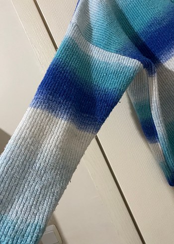 Mavi Batik Desenli Triko Hırka - Görsel 3