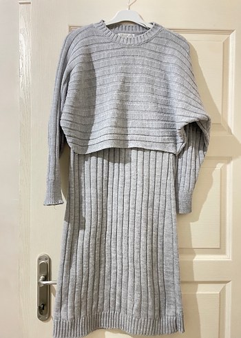 Gri V Yaka Triko Midi Elbise - Görsel 5