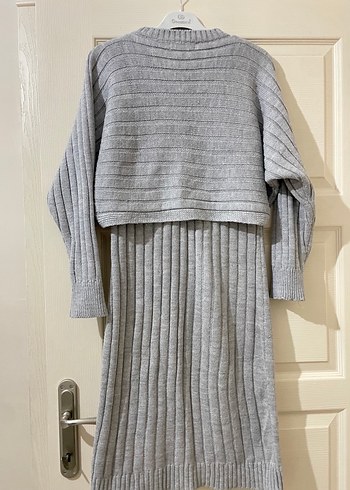 Gri V Yaka Triko Midi Elbise - Görsel 6