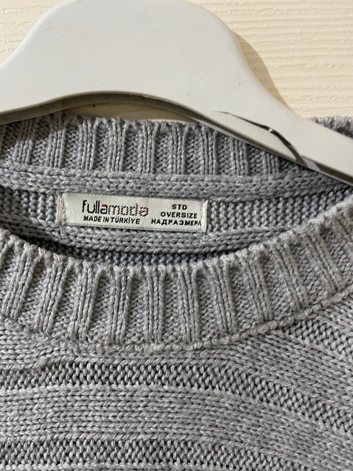 Gri V Yaka Triko Midi Elbise - Görsel 4