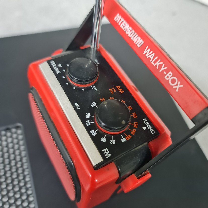 Renkli Kırmızı Taşınabilir Müzik Sistemi - Görsel 2