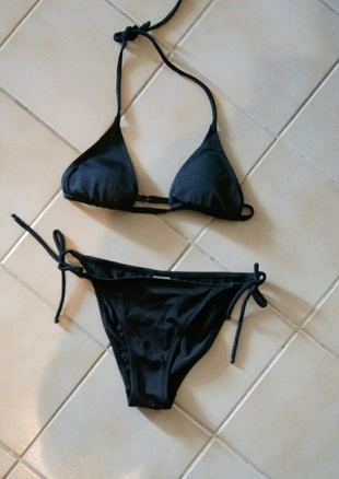 Siyah bikini 