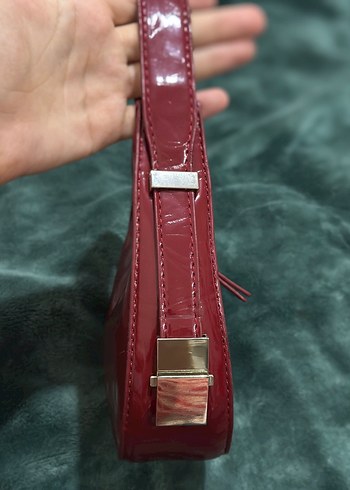 Kırmızı Deri Tokalı Kadın Çanta - Görsel 3