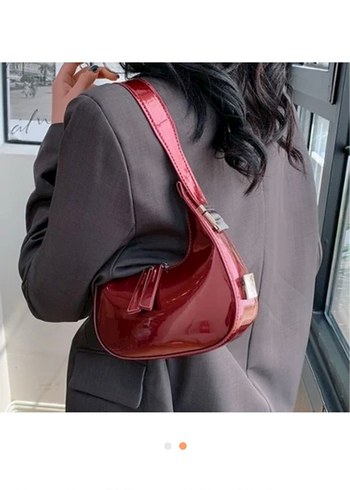 Kırmızı Deri Tokalı Kadın Çanta - Görsel 2