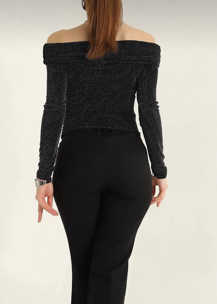 Madonna yaka simli bluz - Görsel 3