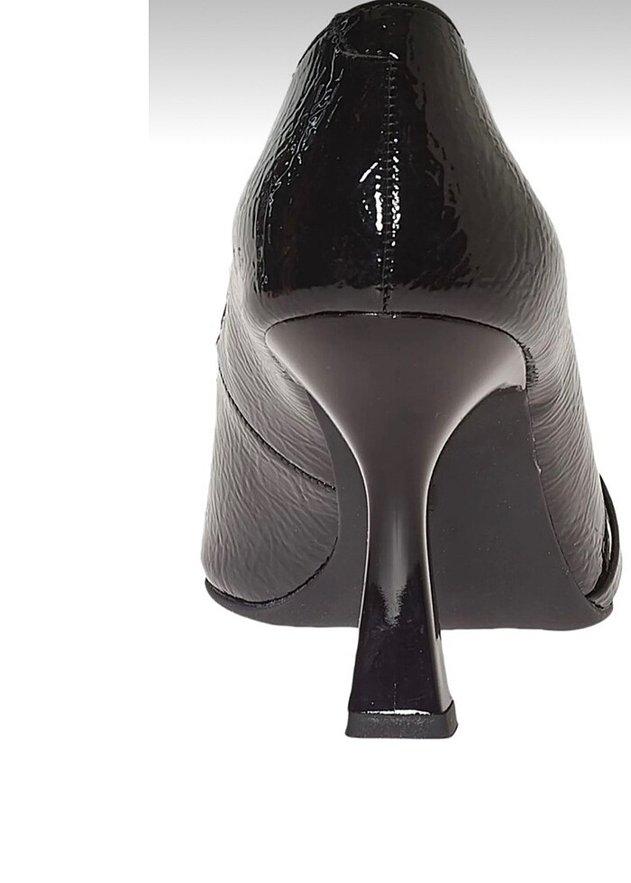 Sivri burun topuklu ayakkabı - Görsel 3