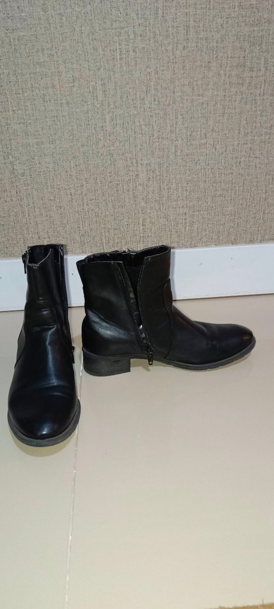 Deri Siyah Topuklu Kadın Bot - Görsel 4