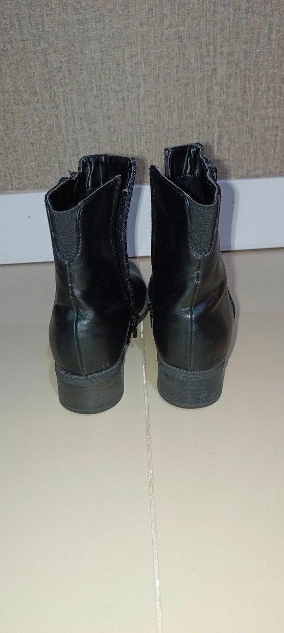 Deri Siyah Topuklu Kadın Bot - Görsel 5