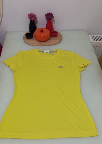 adidas S beden Sarı Adidas Kadın Kısa Kollu Tişört - Görsel 3