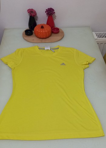 adidas S beden Sarı Adidas Kadın Kısa Kollu Tişört - Görsel 2