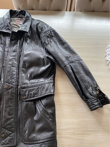 l/xl Beden GERÇEK HAKİKİ DERİ UFAK HASARI OLDUĞUNDAN UYGUN