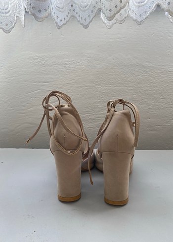 Nine West Bej Süet Tokalı Kadın Topuklu Ayakkabı