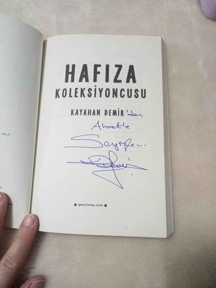 Hafıza Koleksiyoncusu - Kayahan Demir - Görsel 2