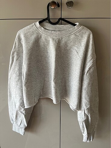 H&M sweat