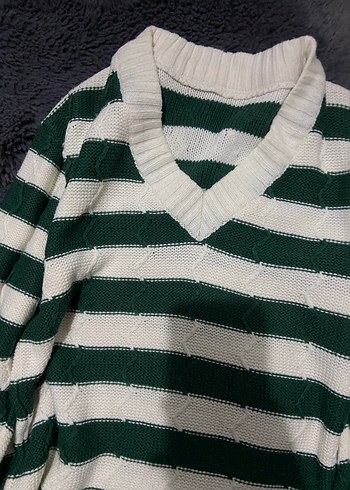 v yaka çizgili vintage kazak - Görsel 2