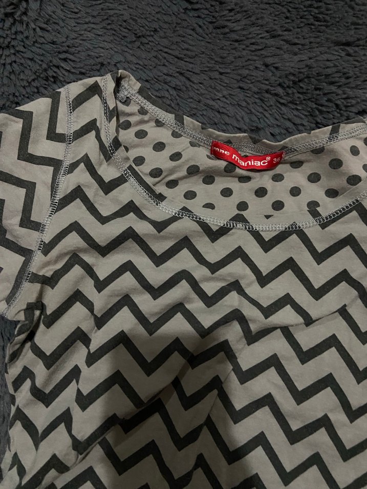 gri siyah zigzag desen tişört - Görsel 2