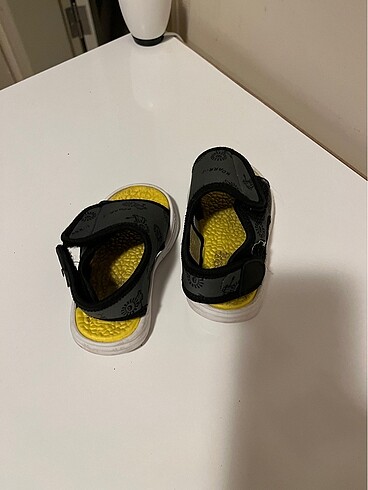 22 Beden sarı Renk Lcw sandalet