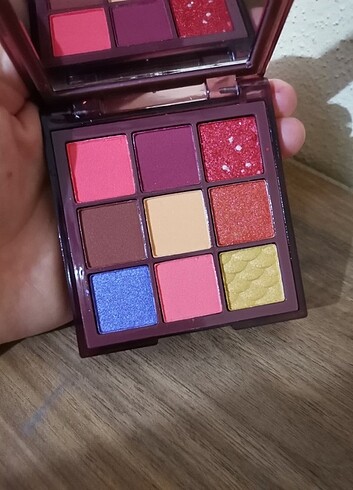 Huda beauty far paleti 