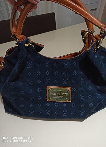 Louis Vuitton marka armalı kol çantası