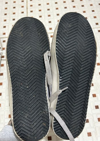 Siyah Detaylı Beyaz Sokak Stili Kadın Spor Ayakkabı - Görsel 6