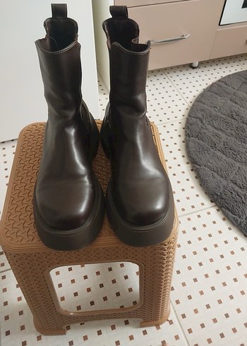 Kahverengi Deri Kadın Platform Bot - Görsel 4