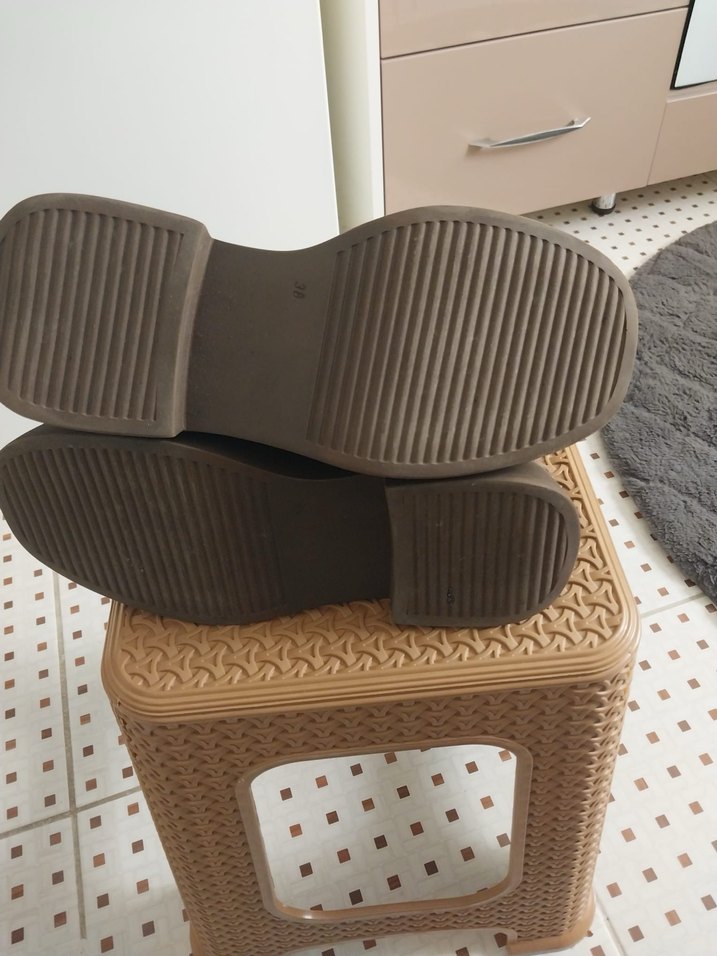 Kahverengi Deri Kadın Platform Bot - Görsel 5