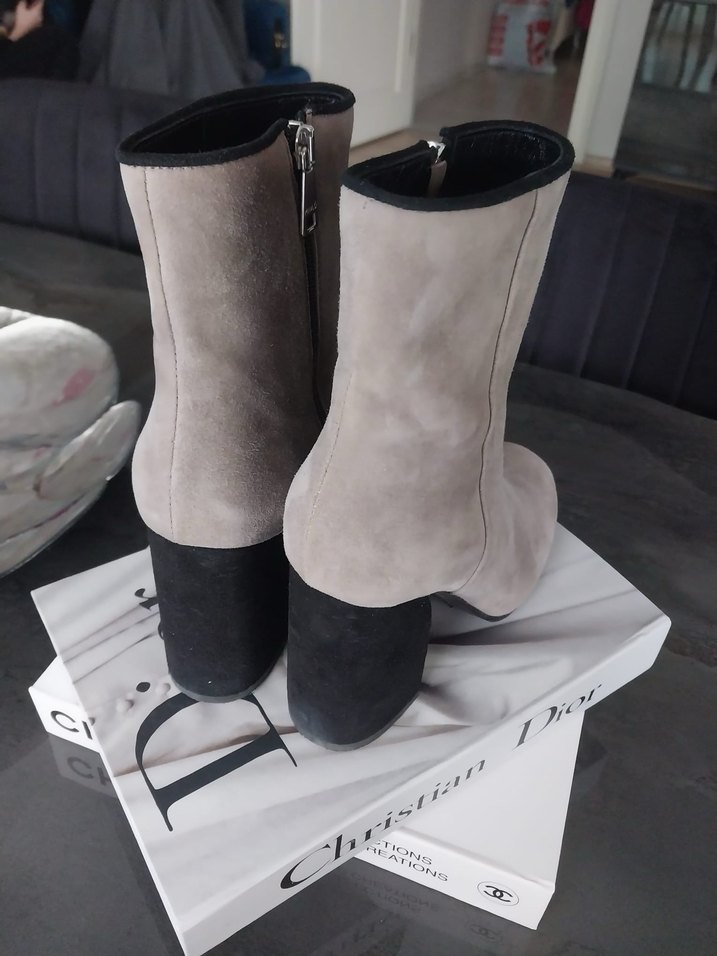 Bej Süet Kadın Bot, Tokalı, Kalın Topuklu - Görsel 4