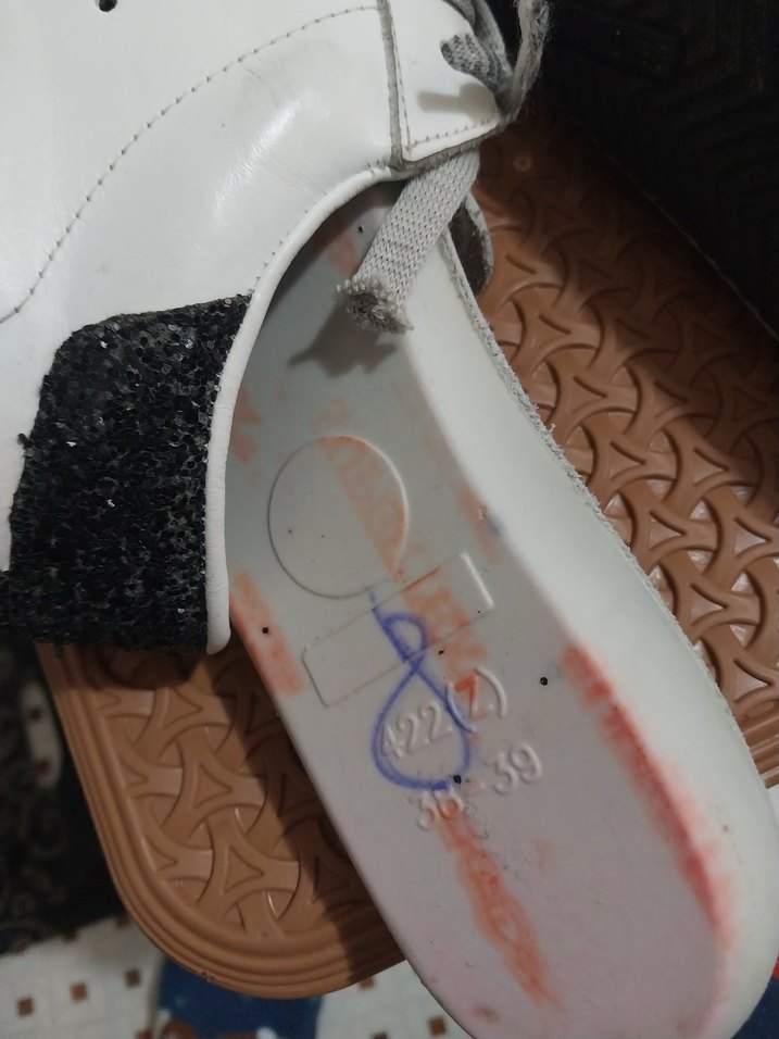 Gri Yılan Desenli Beyaz Kadın Spor Ayakkabı - Görsel 5